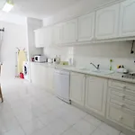 Spacious In - 100 M² With Terrace Apartament *