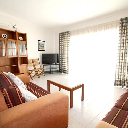 Spacious In - 100 M² With Terrace شقة *